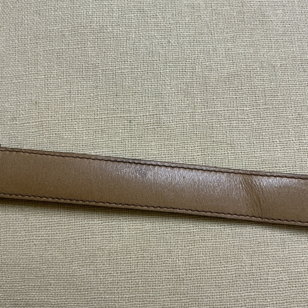 CHANEL Brown Leather Belt with Gold Logo Buckle - Picture 3 of 8